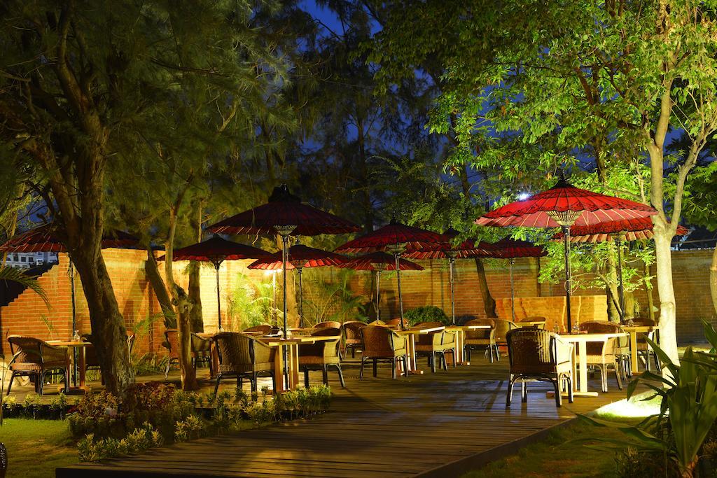 Hotel Amazing Мандалай Екстер'єр фото