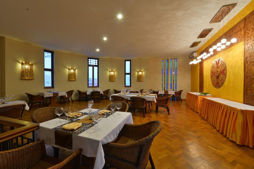 Hotel Amazing Мандалай Екстер'єр фото